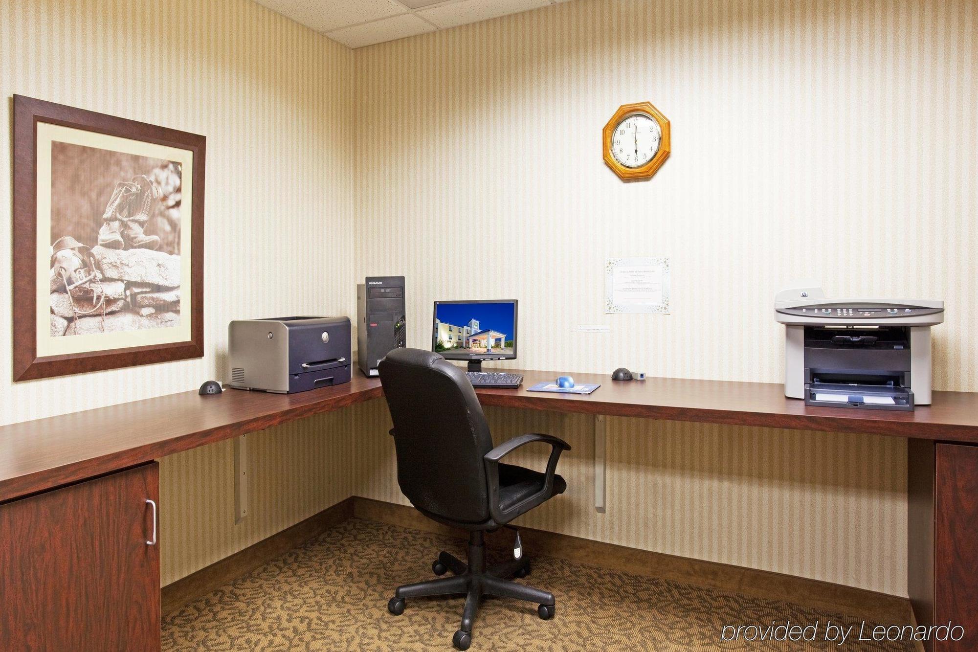Country Inn And Suites By Radisson Garden City Ks Facilities photo