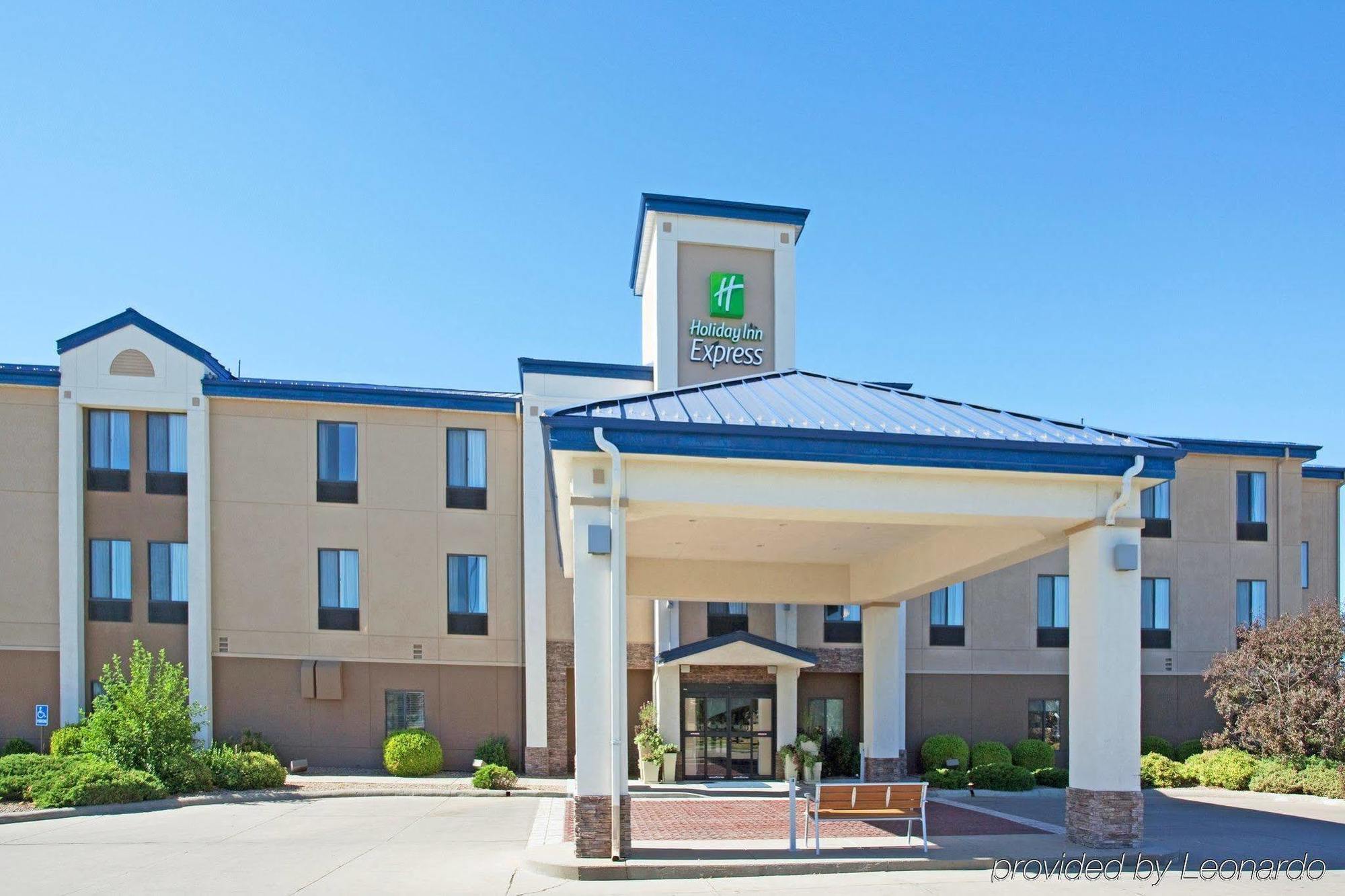 Country Inn And Suites By Radisson Garden City Ks Exterior photo